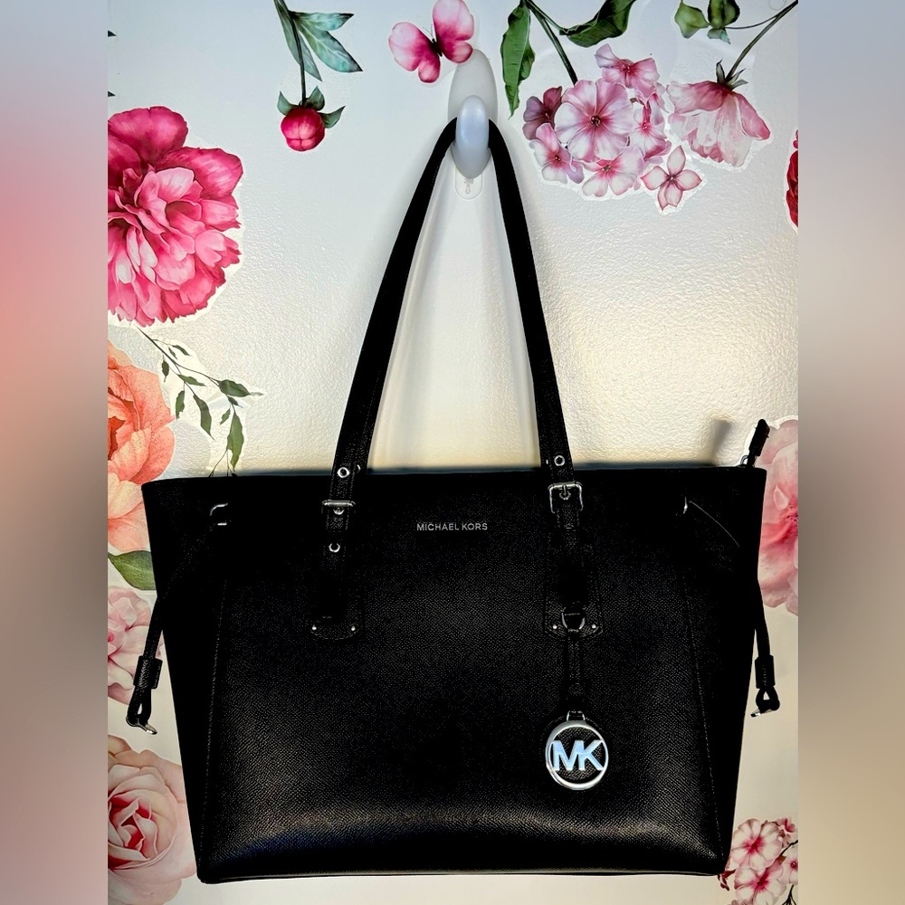 Michael Kors Handbag Black color